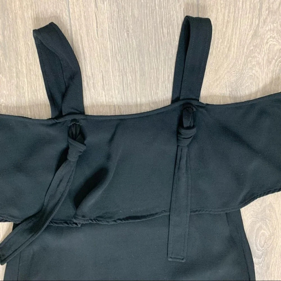 Aritzia Wilfred Ellipse Mini Dress Flounce Off The Shoulders Satin Crepe Black - Picture 9 of 15